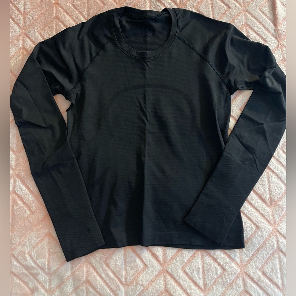 Lululemon black long sleeve swiftly tech shirt